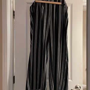 Wide leg trousers